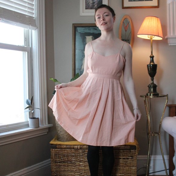 Ballet pink silk open-back cocktail dress - Picture 3 of 4